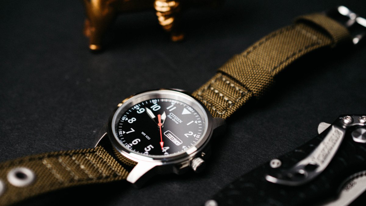 5 Best Field Watches under 200 rugged watches