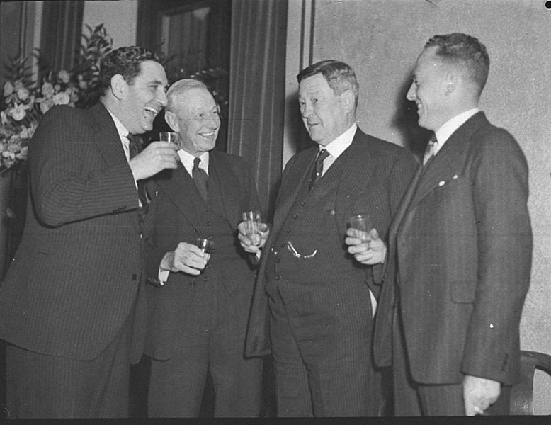 File:SLNSW 22932 Cocktail party to Mr and Mrs Deane.jpg