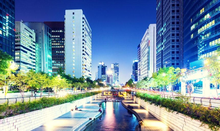 Cheonggyecheon in Seoul city at night