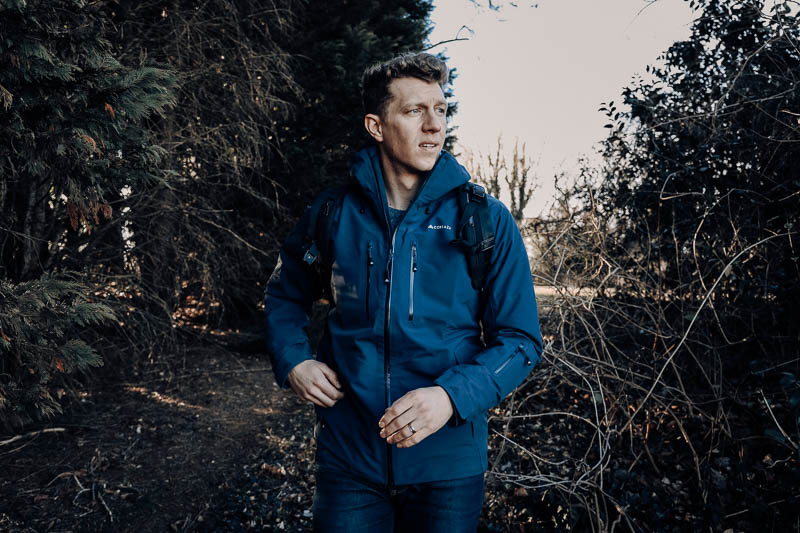 Cortazu mountain hard shell jacket in navy