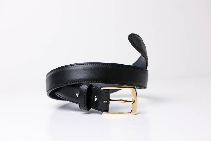 Hyde Belts Review: Full Grain Leather Goodness 6 Hyde Belt Co black leather belt wrapped in loop
