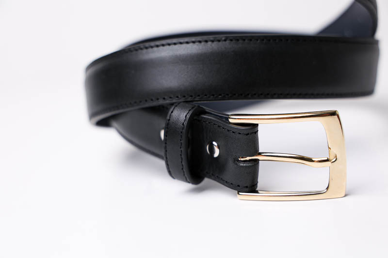 Hyde Belts Review: Full Grain Leather Goodness 7 Hyde Belt Co gold dress buckle detail