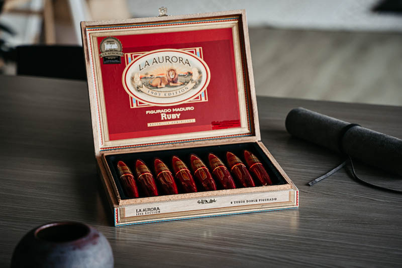 la aurora cigars ruby tubo collectors case