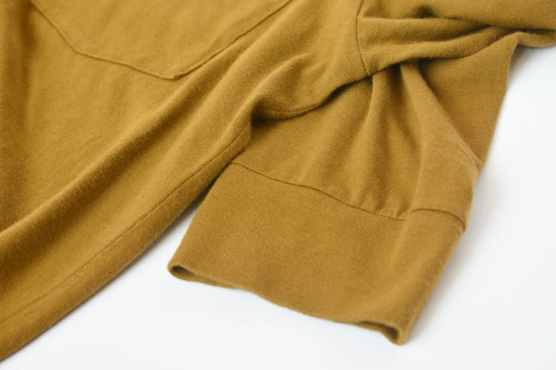 long sleeve cotton pocket closeup