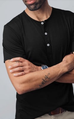 Mizzen+Main Short Sleeve Henley in Black