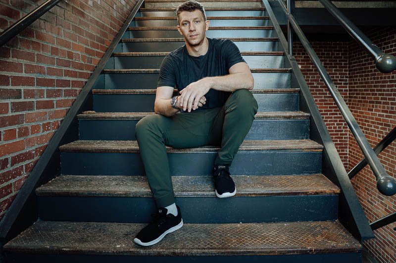 model on stairs wearing lululemon abc joggers