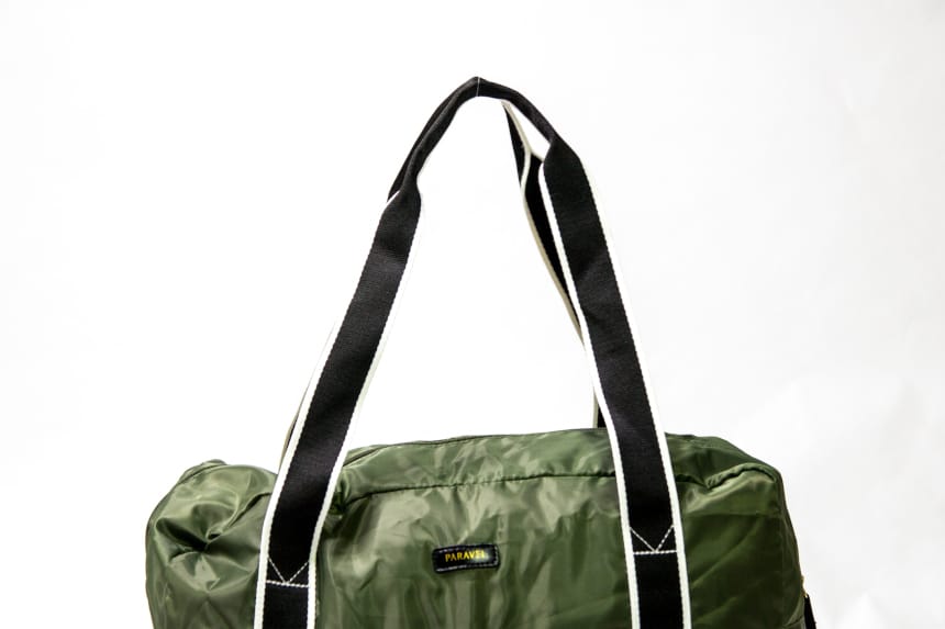 Paravel Fold-Up Bagin Safari Green on white background showing handles