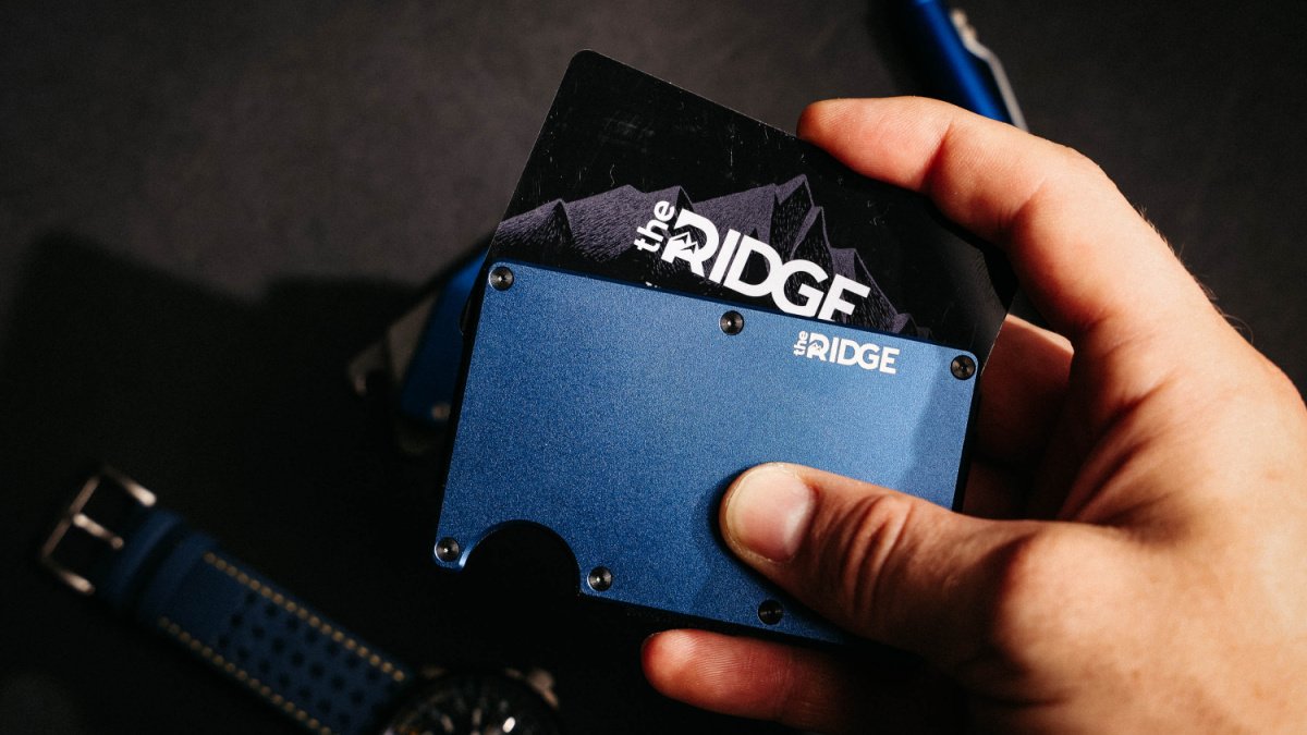 ridge wallet review aluminum minimalist wallet