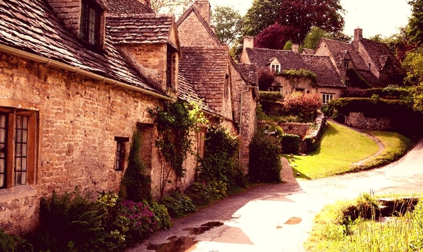 Traditional Cotswold cottages in England 