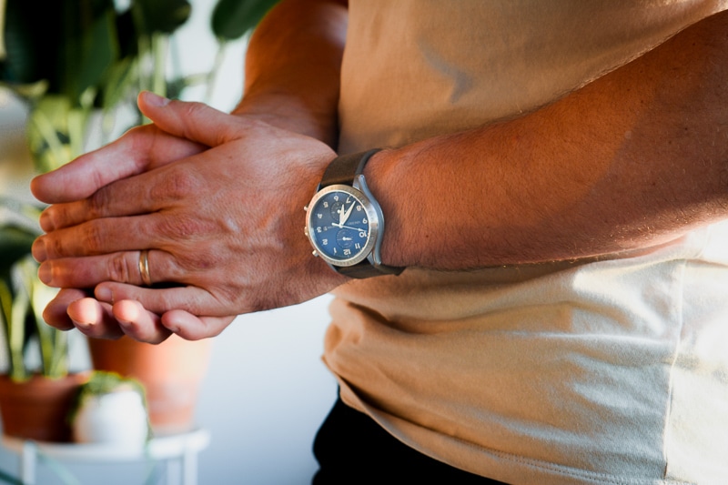 Vincero Altitude Hands Clasped Closeup