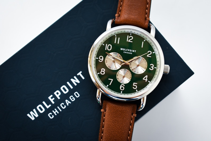 Wolfpoint fort dearborn forest green watch on blue case